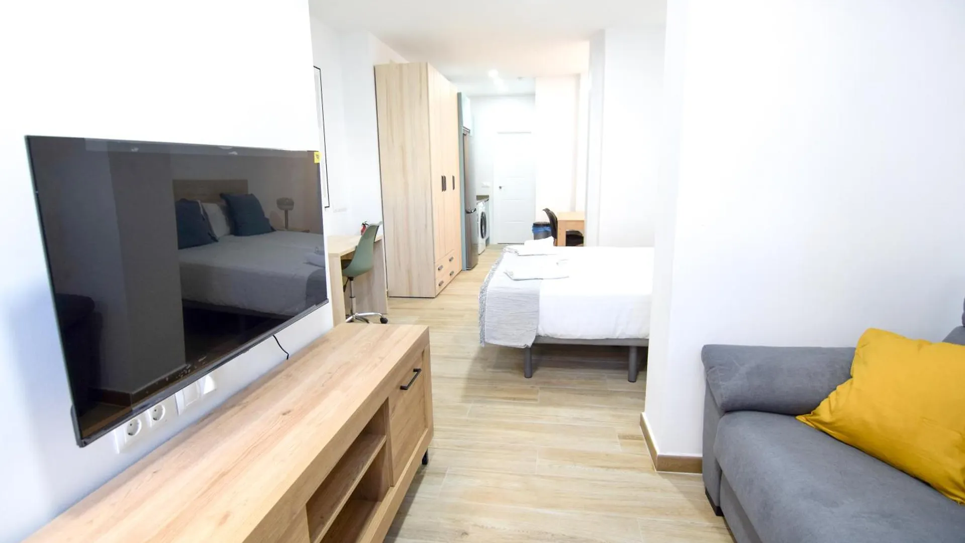Letmalaga Agustin Montes Apartment 0*, Malaga